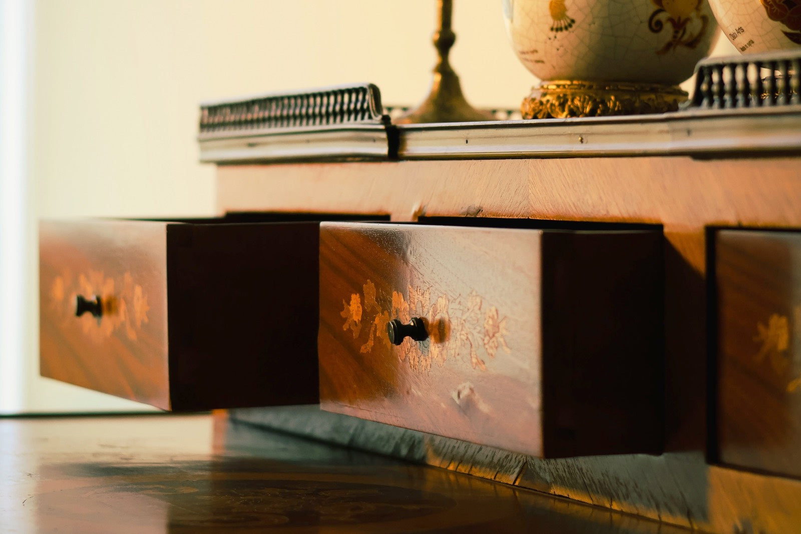 How to Date Vintage Furniture: A Beginner's Guide to Reading the Clues