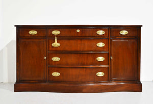 Mid Century Hepplewhite style mahogany sideboard buffet by Bassett Furniture