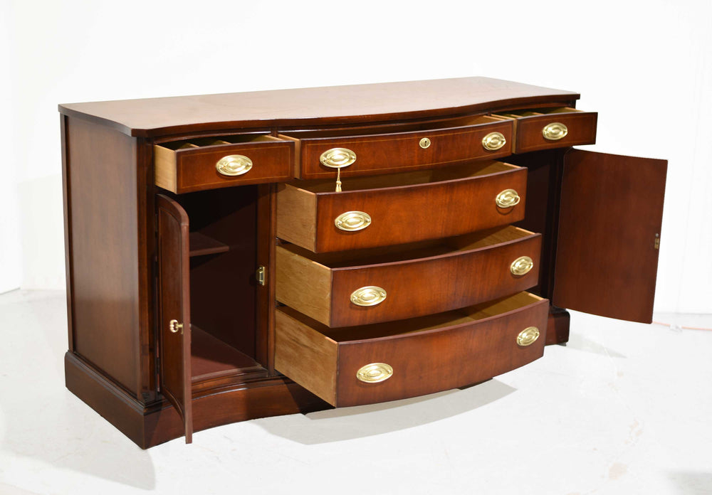 Mid Century Hepplewhite style mahogany sideboard buffet by Bassett Furniture