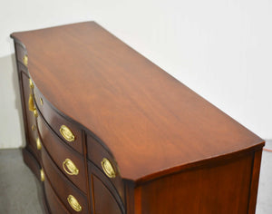 Mid Century Hepplewhite style mahogany sideboard buffet by Bassett Furniture