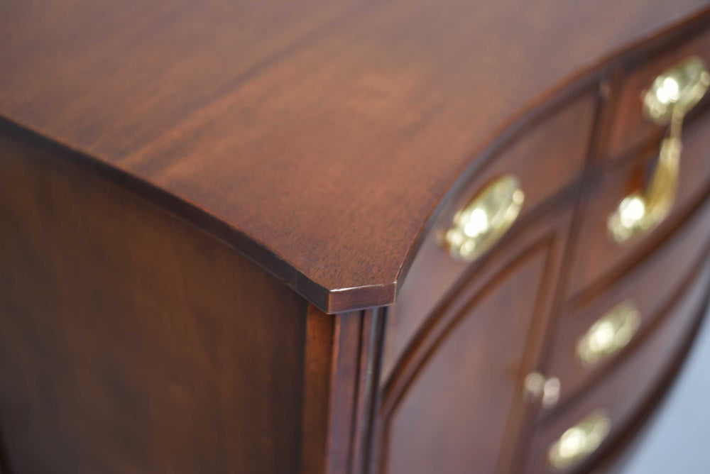Mid Century Hepplewhite style mahogany sideboard buffet by Bassett Furniture