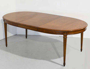 Mid century Transitional Fluted Leg Dining Table by Henredon