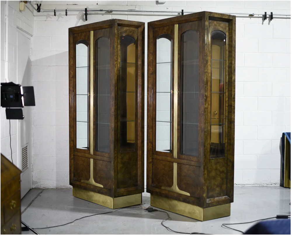 Mid-Century Amboyna Wood and Brass Lighted Curio Display by William Doezema for Mastercraft - Pair