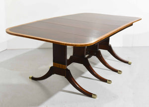 Vintage Hepplewhite Style  Banded Dining table with Extensions
