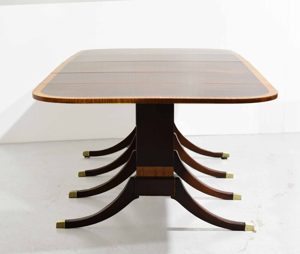 Vintage Hepplewhite Style  Banded Dining table with Extensions