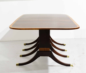 Vintage Hepplewhite Style  Banded Dining table with Extensions
