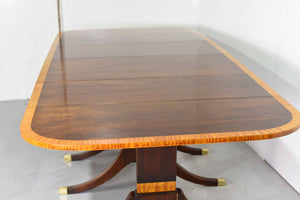 Vintage Hepplewhite Style  Banded Dining table with Extensions