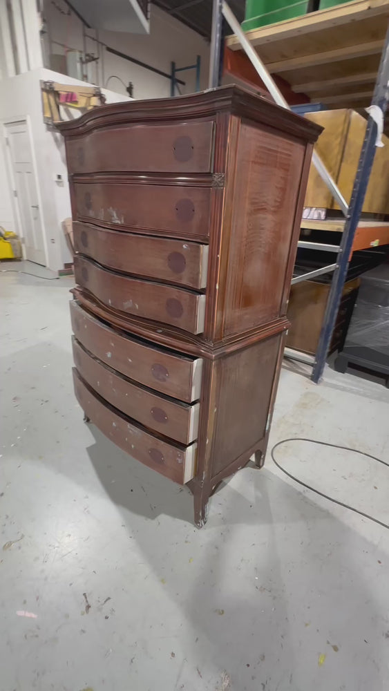 
            
                Load and play video in Gallery viewer, Mid Century Federal Style Mahogany Curve Front Highboy by Hibriten - Newly Painted
            
        