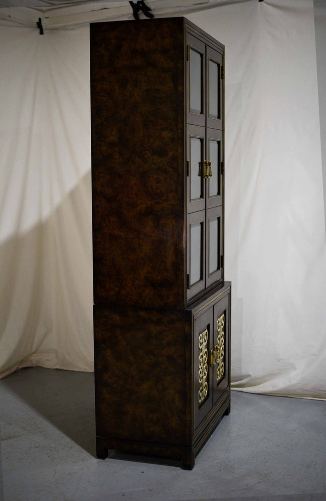 1970s Vintage Mastercraft William Doezema Burled Amboyna Wood and Brass Curio Display Cabinet