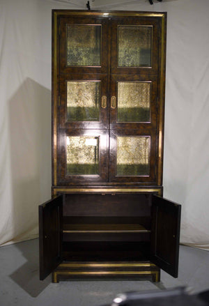 1970s Vintage Mastercraft William Doezema Burled Amboyna Wood and Brass Curio Display Cabinet
