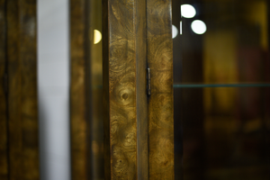 Mid-Century Amboyna Wood and Brass Lighted Curio Display by William Doezema for Mastercraft - A Pair