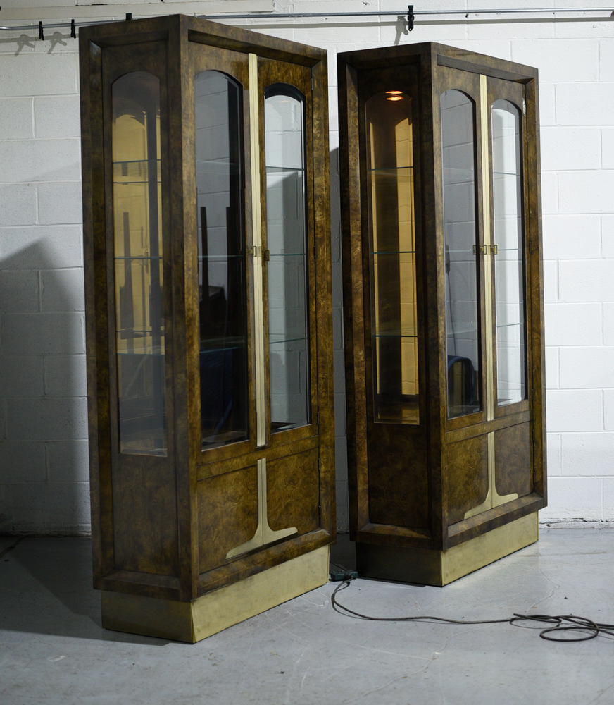 Mid-Century Amboyna Wood and Brass Lighted Curio Display by William Doezema for Mastercraft - A Pair